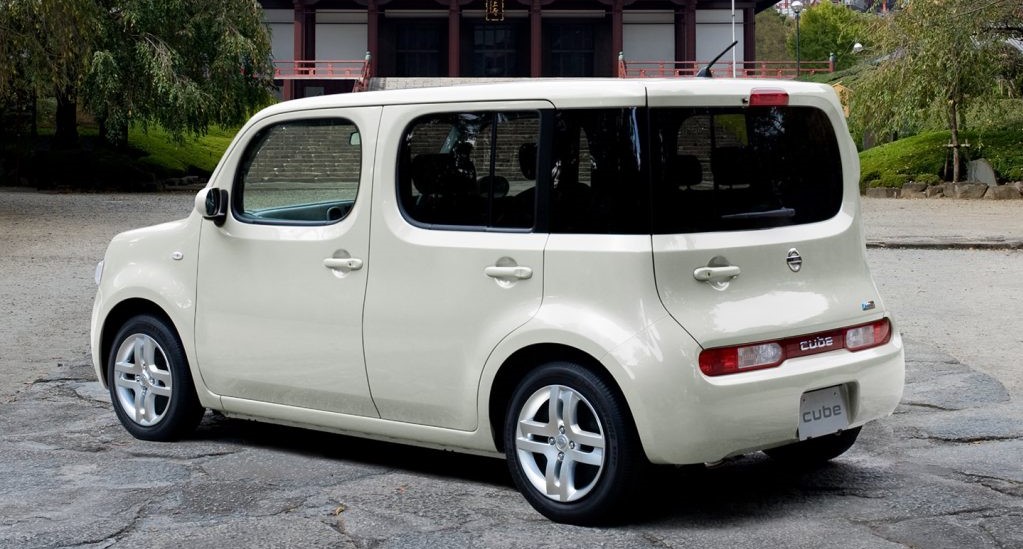 Toyota cube фото